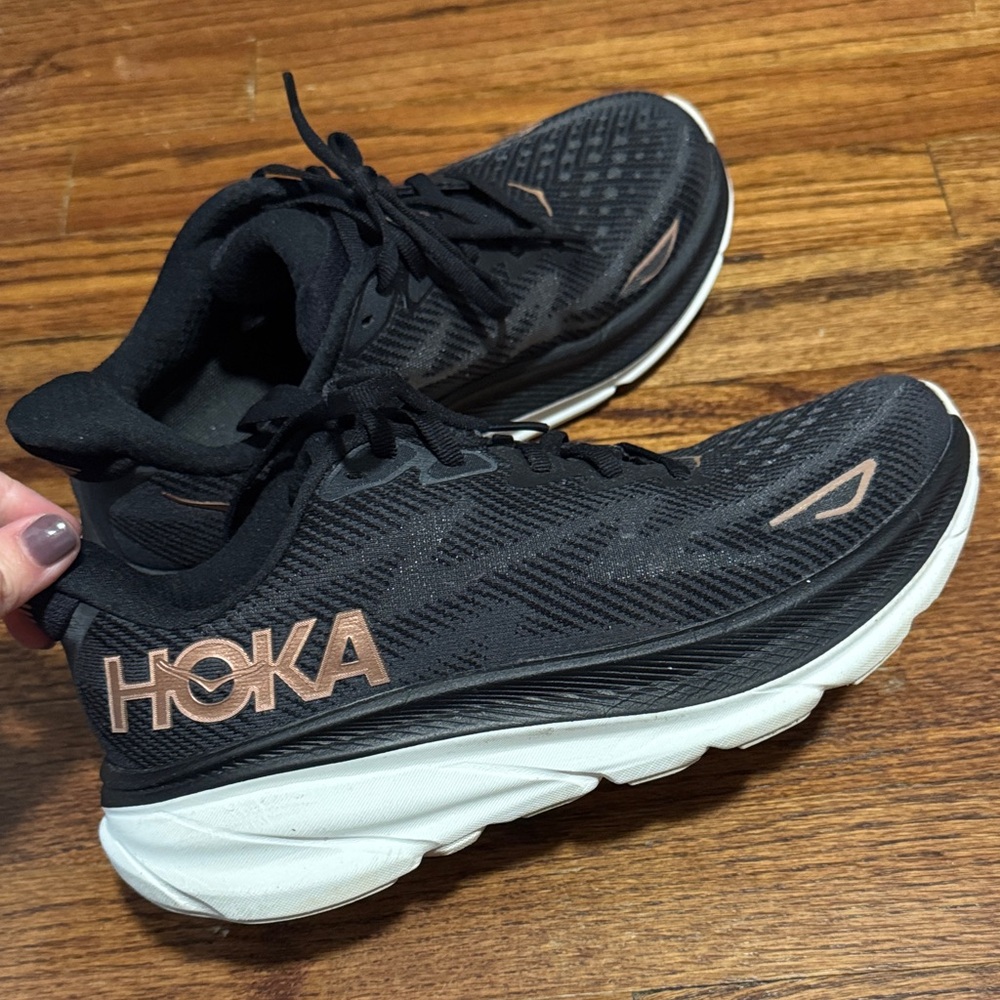 Hoka Clifton 9 Women’s 8 Black/Rose Gold - Picture 3 of 8